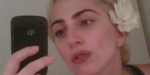 Lady Gaga ungeschminkt Lady Gaga zeigt sich auf ihrem TwitterAccount von 