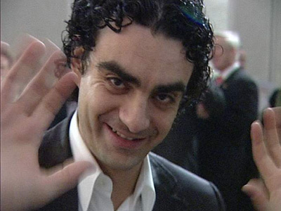 Rolando Villaz&oacute;n