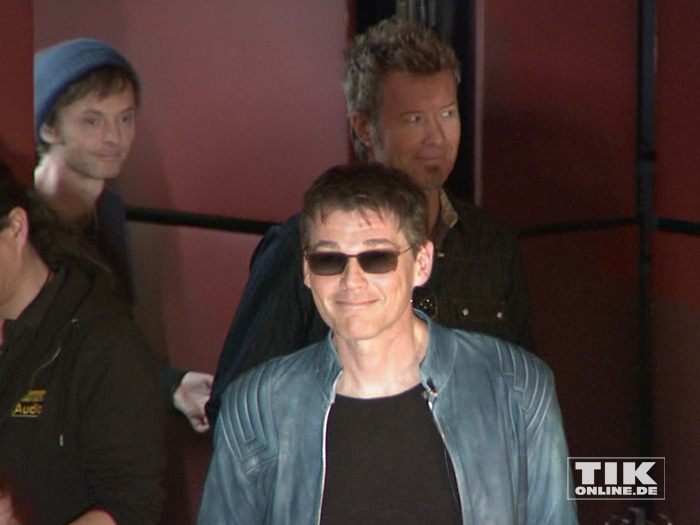 Morten Harket, Magne Furuholmen und Pål Waaktaar auf dem Weg zur großen Pressekonferenz: Sie wollen a-ha wiederaufleben lassen.