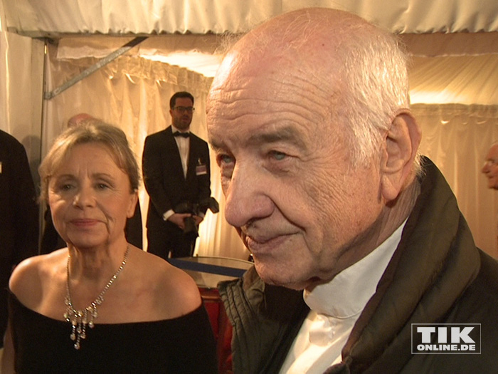 Armin Mueller-Stahl kam mit seiner Ehefrau Gabriele Scholz zum Dresdener Semperopernball 2015