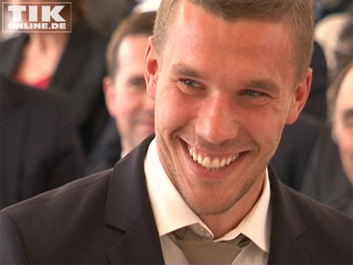Lukas Podolski bei der Ehrung der deutschen Nationalmannschaft im Schloss Bellevue