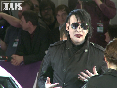 Schockrocker Marilyn Manson beehrte Berlin mit seiner Anwesenheit um gemeinsam mit Rammstein seinen Song "The Beautiful People" zu performen