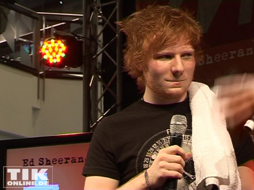 Ed Sheeran braucht eine kurze Pause und vor allem ein Handtuch