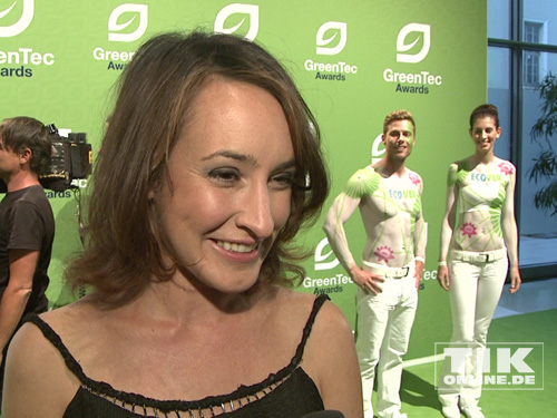 Maike von Bremen und die Bodypainting-Models beim GreenTec Award 2013