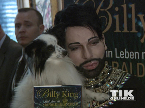 Harald Glööckler mit seinem Hund Billy King