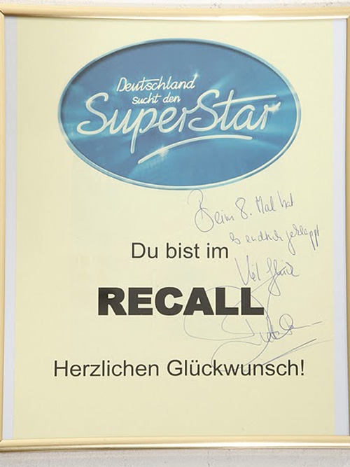 Menderes ist im Recall! Endlich hält er den ersehnten gelben Zettel in