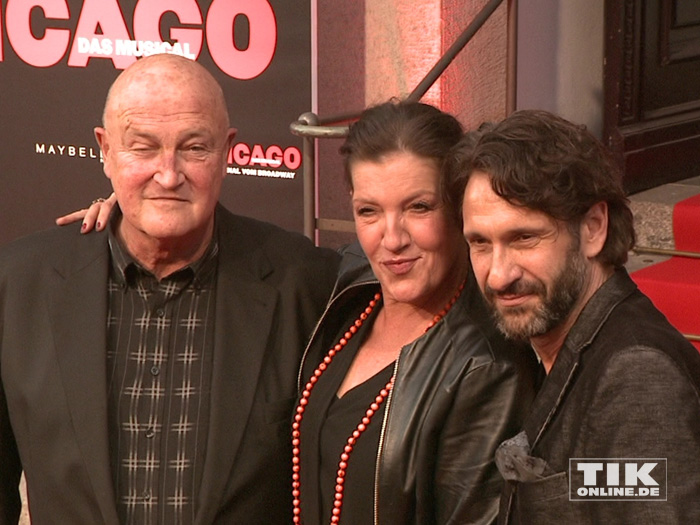 Katy Karrenbauer, Hannes Fischer und Falk Willi Wild bei der Premiere von "Chicago" im Theater des Westens in Berlin