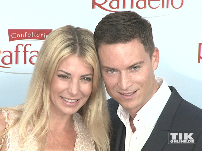 Giulia Siegel mit ihrem Freund Frank beim Raffaello Summer Day 2015 in Berlin