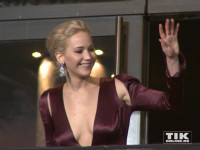 Jennifer Lawrence mit Mega-Dekolleté bei der "Die Tribute von Panem - Mockingjay 2"-Premiere in Berlin