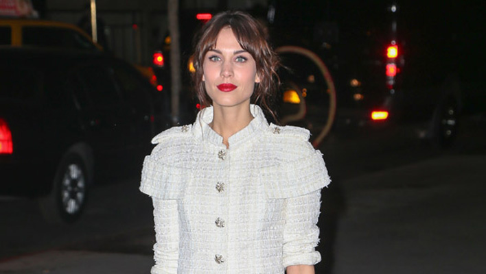 alexa-chung-bng-gr