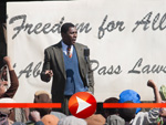 Idris Elba als Nelson Mandela (Foto: Senator Film Verleih)