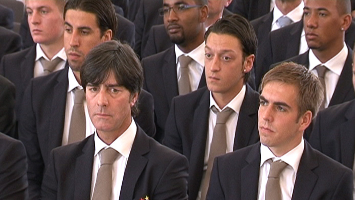 Joachim Löw, Philip Lahm, Mesut Özil, Sami Khedira, Jerome Boateng (Foto: HauptBruch GbR)
