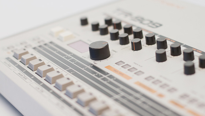 R is for Roland TR-909 (Foto: Tabita Hub)