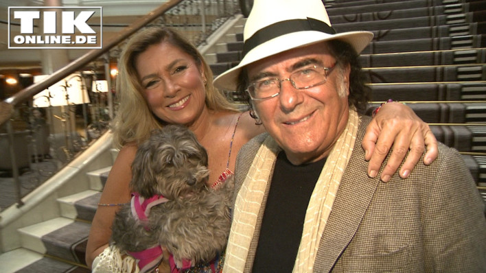 Romina Power mit Hündchen Daisy und Albano Carrisi