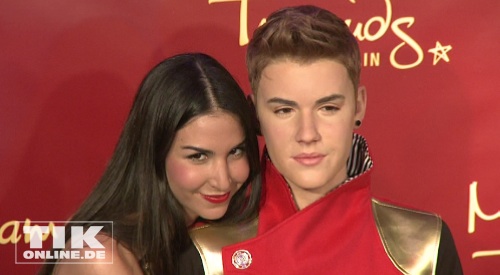 Sila Sahin und der Wachs-Justin Bieber (Foto: HauptBruch GbR) 