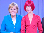 Angela Merkel und Miss IFA