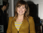 Kelly Clarkson: Meditiert mit Tochter River Rose