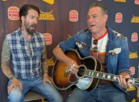 The BossHoss spielen kleinstes Konzert ihrer Bandgeschichte – Glückwünsche zum 20. Jubiläum