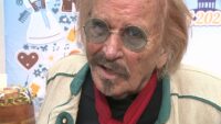 Frank Zander sticht Bierfass an – Sein emotionaler Auftritt