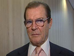 Roger Moore: 007 kämpft gegen Stopfleber!