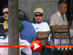 Adam Sandler und Kollege Rob Schneider beim Kaffeekränzchen in Berlin