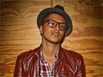 Bruno Mars: Alternativkarriere Moderator