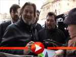 Jeff Bridges begrüßt seine Fans in Berlin