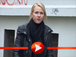 Naomi Watts bummelt durch Berlin