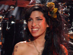 Amy Winehouse: Oben-ohne-Protest