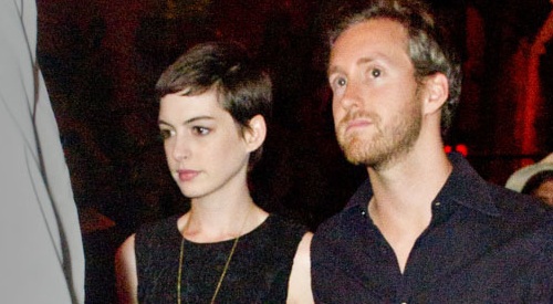 Anne Hathaway und Adam Shulman