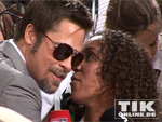 Brad Pitt : Flirtet mit Reporterinnen