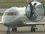 Britney Spears steigt in Berlin aus ihrem Privatjet: Das exklusive Video!