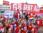 G8 – Gebt Acht: Lautstarker prominenter Protest!