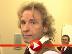 Thomas Gottschalk über Monokel, Krücke und Anzüge