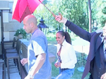 Janet Jackson in Berlin:: Mit Regenschirm und Waschbrettbauch!