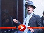 Pete Doherty mit schlechter Laune auf dem Weihnachtsmarkt