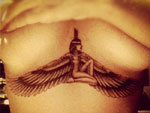 Rihanna: Gedenk-Tattoo für ihre Oma