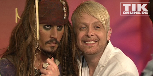 Ross Antony mit Wachsfigur von Johnny Depp (Foto: HauptBruch GbR)