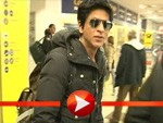 Shah Rukh Khan kommt mit dem Billigflieger in Berlin an