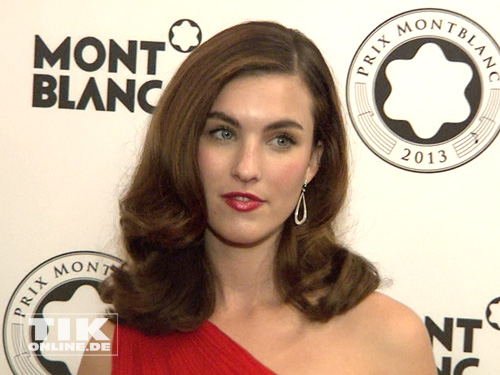 Andie MacDowells Tochter Rainey Qualley beim Prix Montblanc 2013 in Berlin