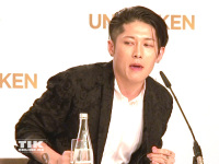 Miyavi bei der Pressekonferenz zu "Unbroken" in Berlin