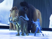 Mammut Manni und Säbelzahntiger Diego auf dem Eis