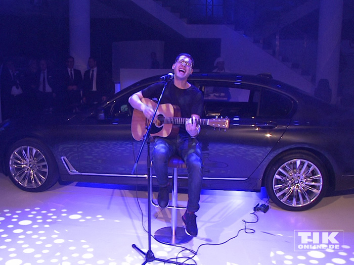 Cris Cab performt bei der Premiere des neuen 7er BMW in Berlin