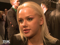 Kim Gloss in platinblond beim Echo 2015