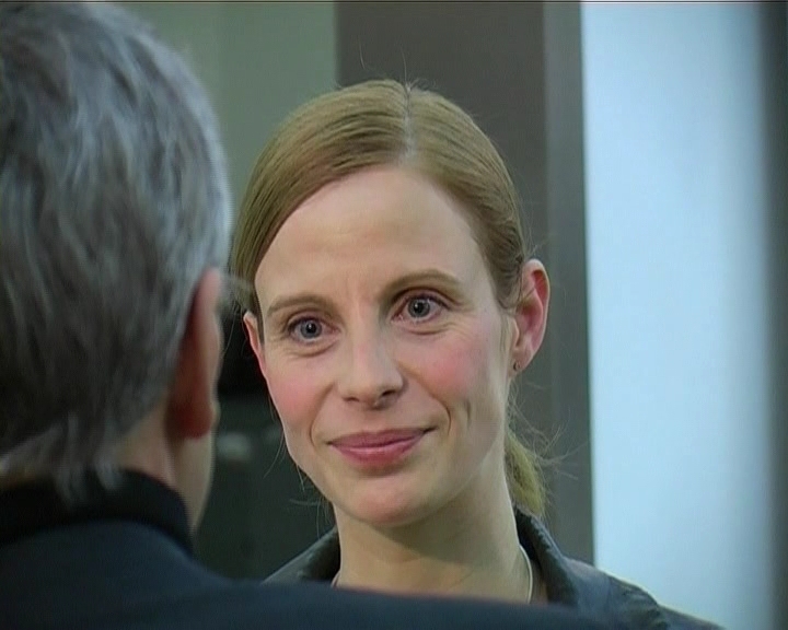 Julia Jäger gibt Interviews