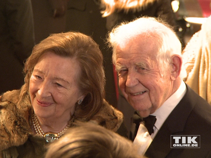 Kurt Biedenkopf und seine Ehefrau Ingrid beim Dresdener Semperopernball 2015