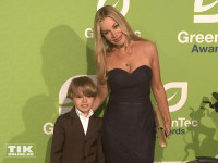 Xenia Seeberg und ihr Sohn Philip-Elias beim GreenTec Award 2015