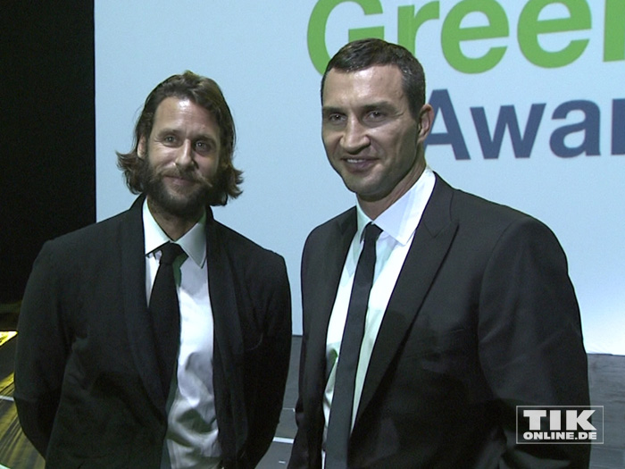 Wladimir Klitschko und der Umweltaktivist David Mayer de Rothschild beim GreenTec Award 2015