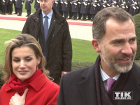 Spaniens König Felipe und und seine Frau Letizia frieren in Berlin