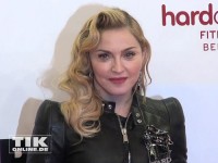 Madonna bei der Eröffnung des "Hard Candy"-Studios in Berlin
